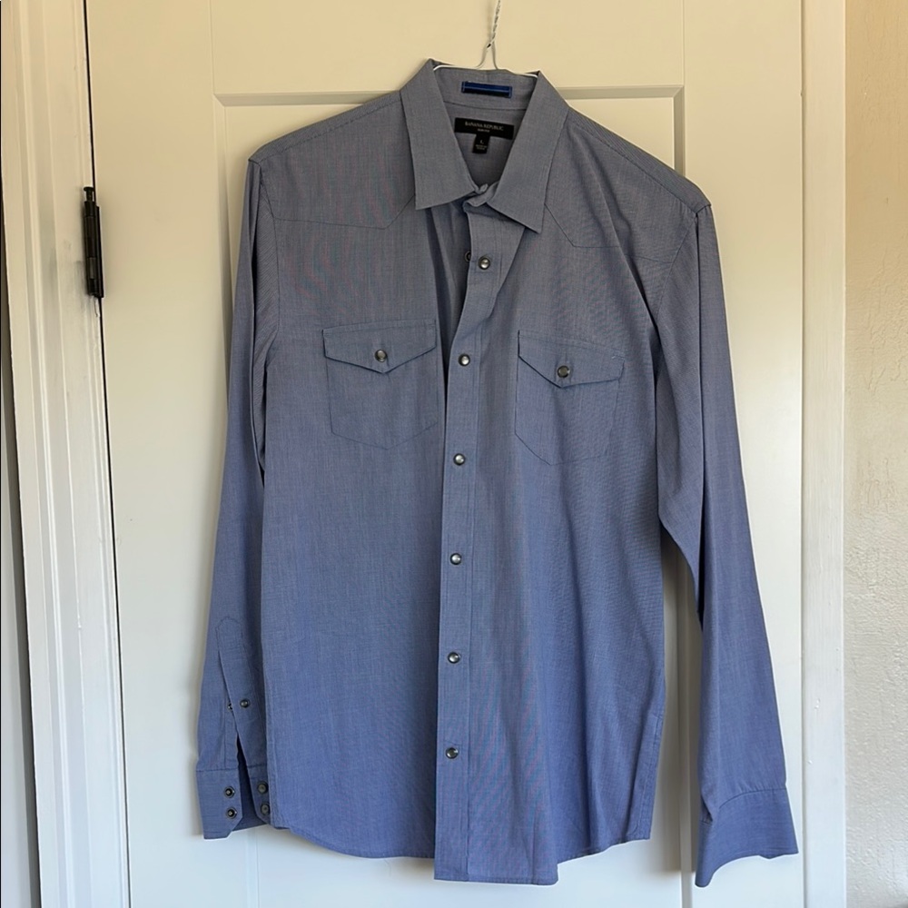 Banana Republic Men's Casual Blue Button-Down Shirt